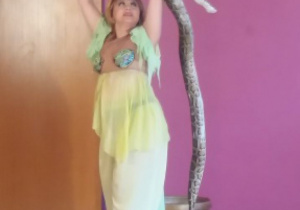 Taniec z wężem. 