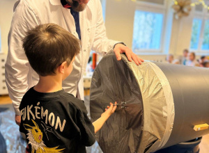 Pokaz eksperymentów naukowych w przedszkolu